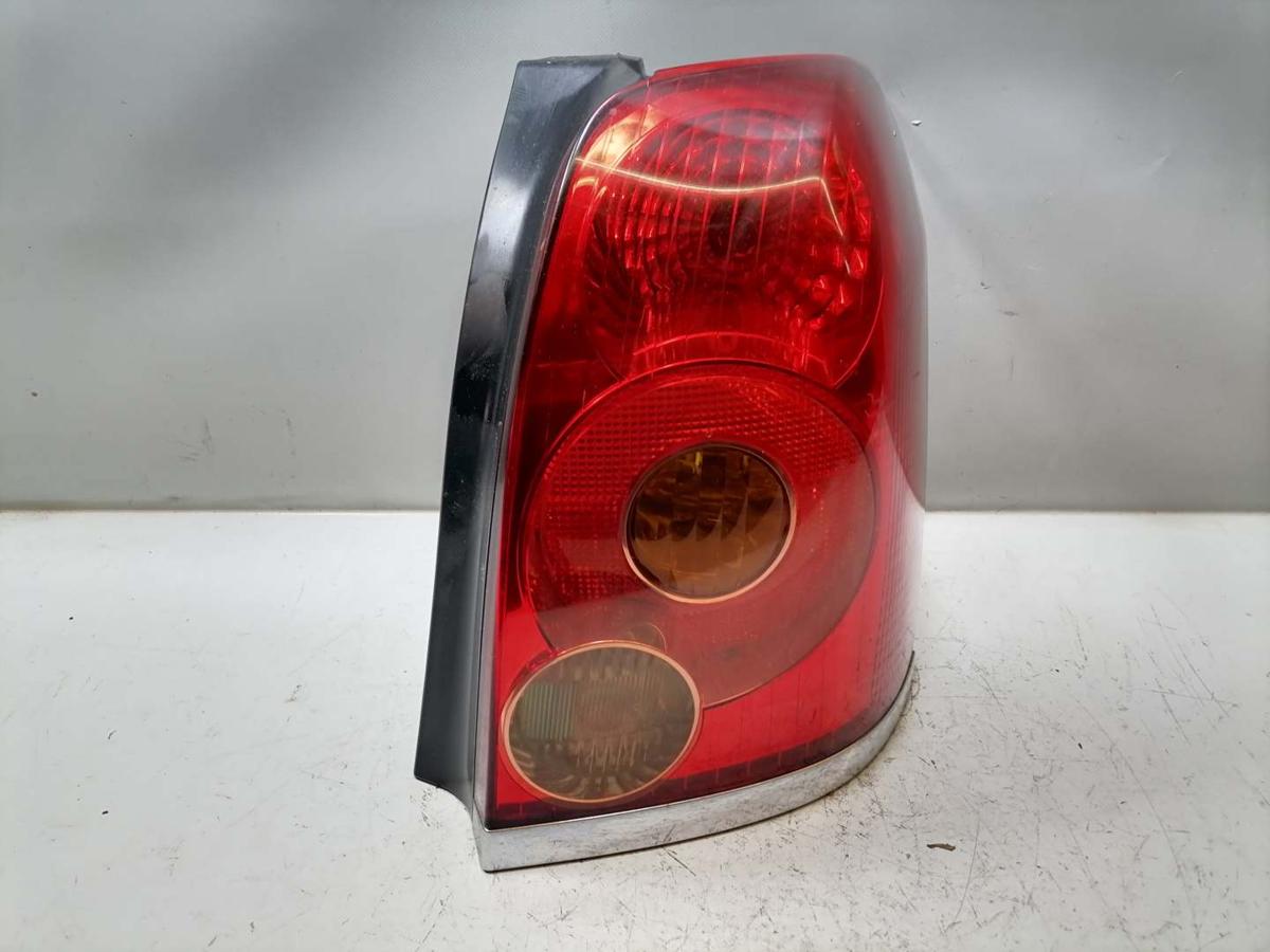 Toyota Avensis T25 original Rücklicht Rückleuchte Schlussleuchte rechts Kombi Bj.2004